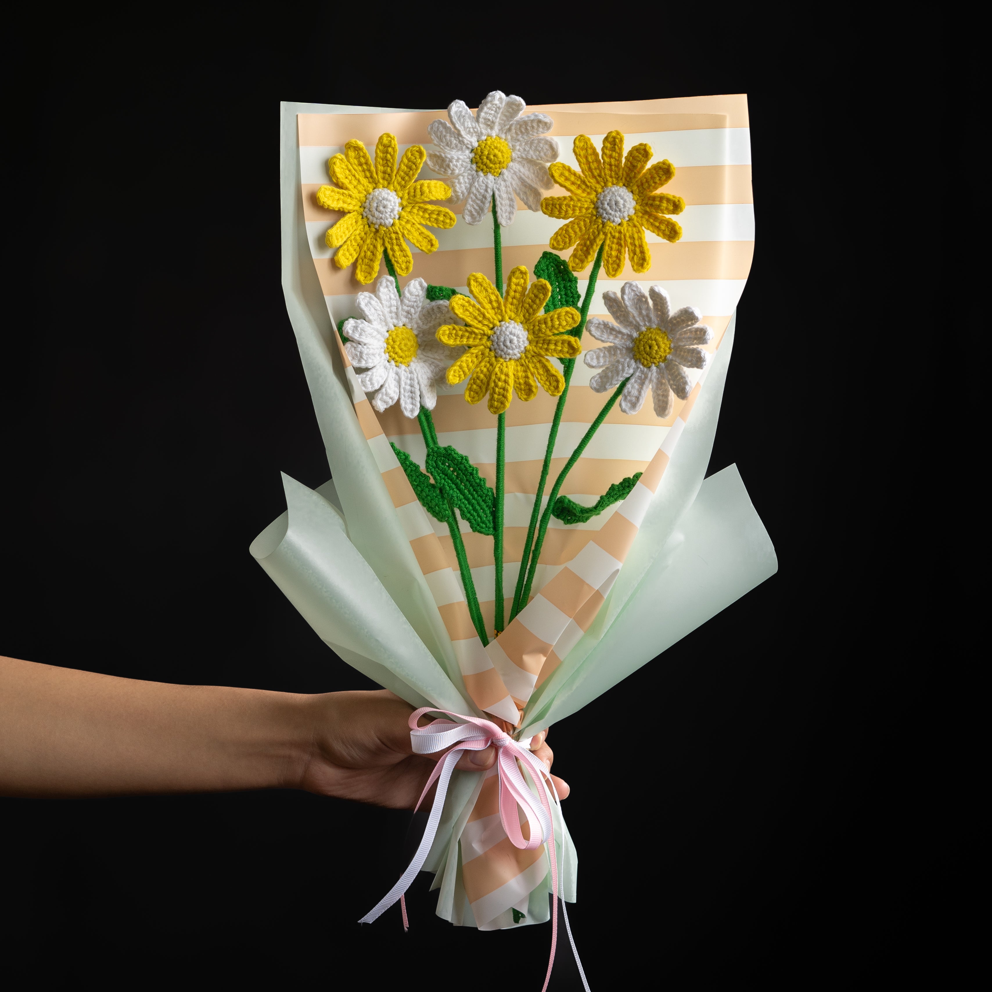 Daisy Delight Crochet Bouquet