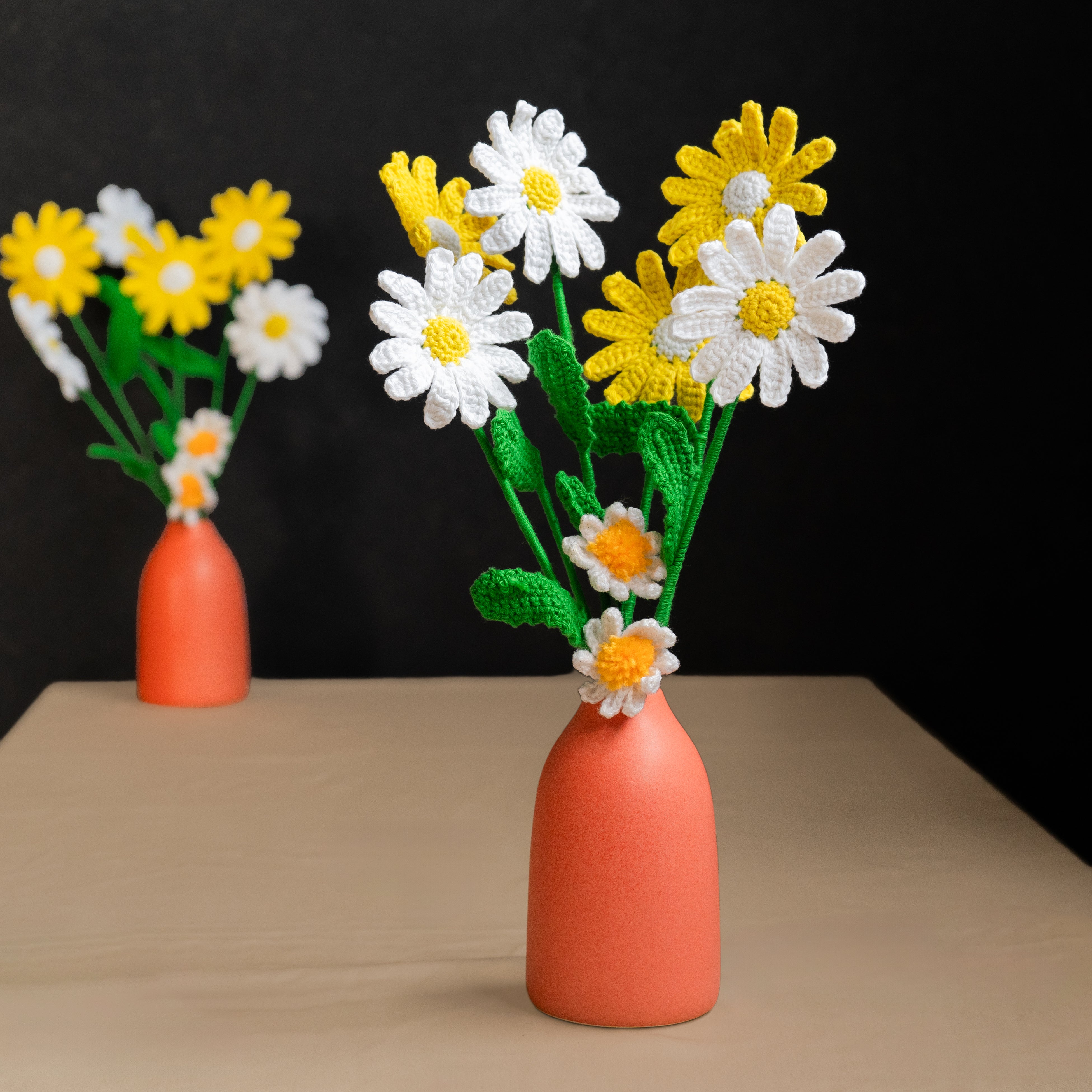 Darling Daisy Vase And Flower Combo