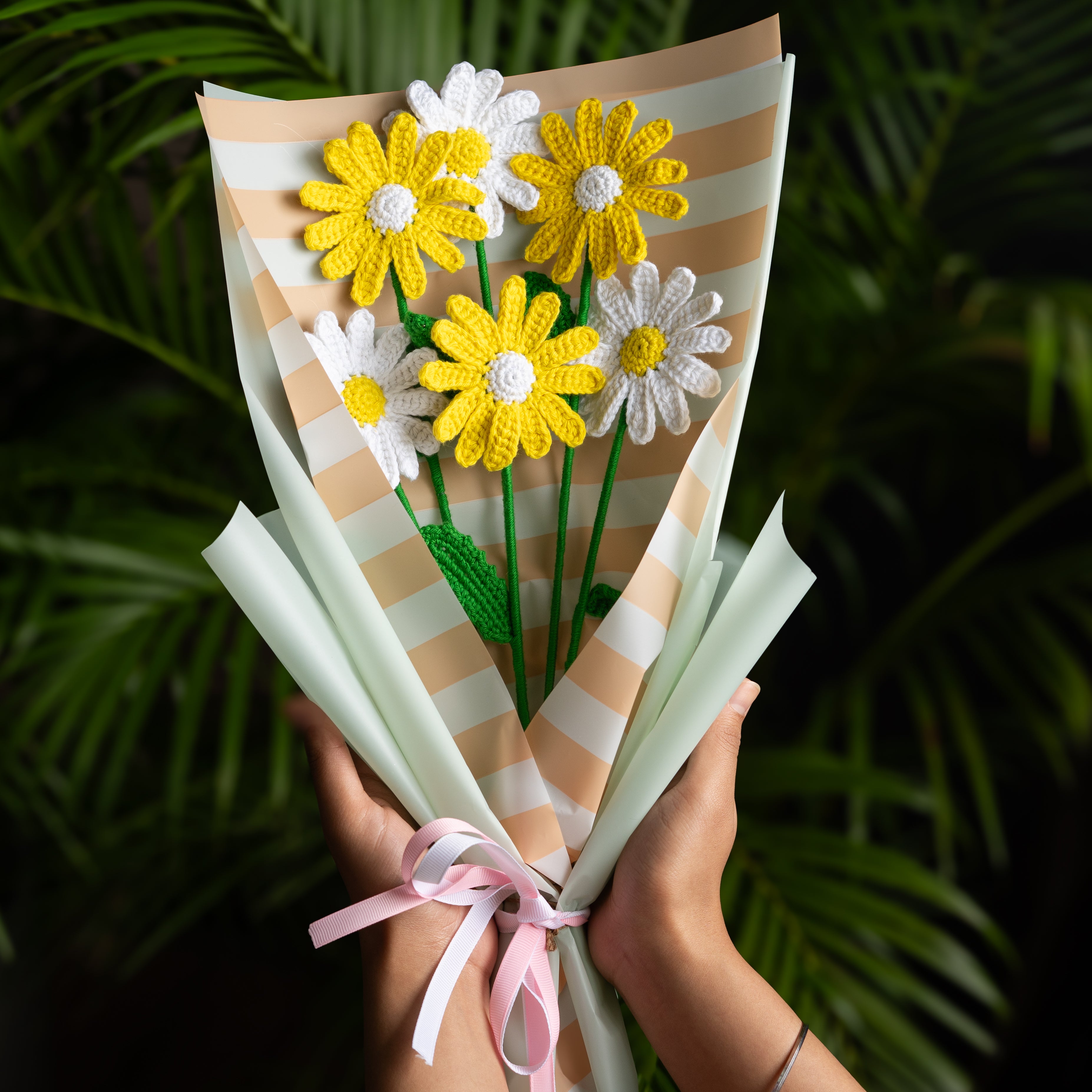 Daisy Delight Crochet Bouquet